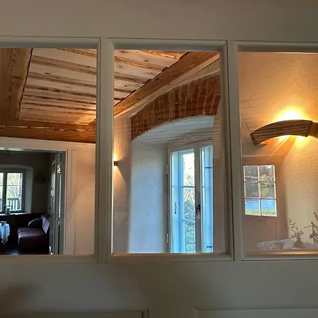 Veskikambrid Apartman *